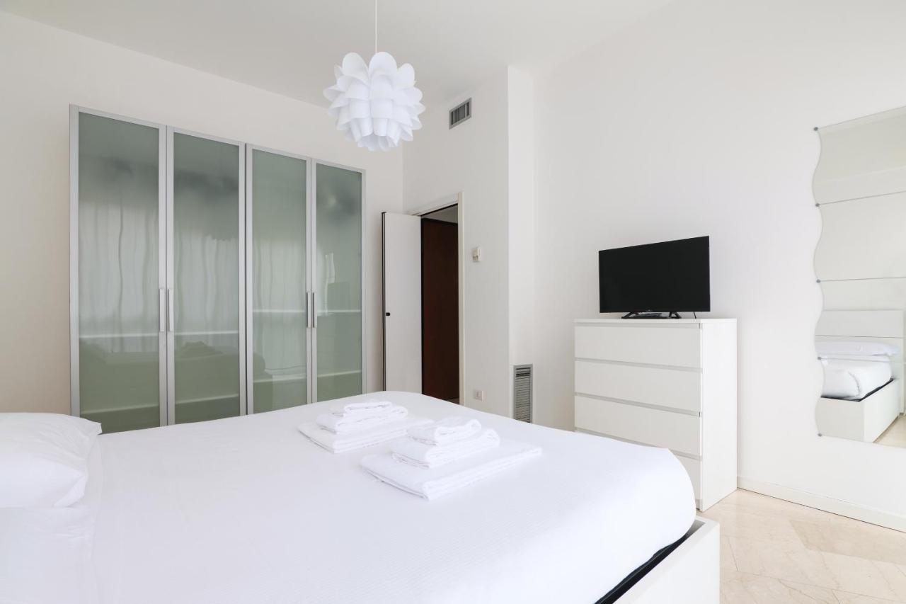 Prestige Boutique Homes - Duomo 1 Милан Экстерьер фото