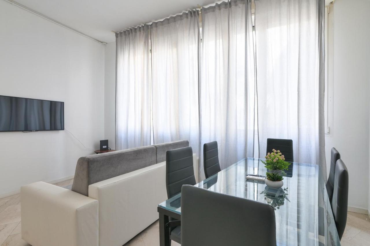 Prestige Boutique Homes - Duomo 1 Милан Экстерьер фото